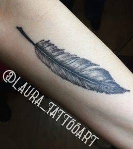 tatuaggio piuma