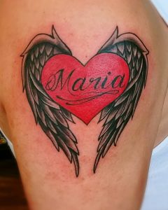 Tattoo ali cuore