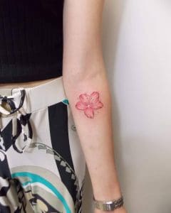 Tatuaggio stilizzato fiore di ciliegio