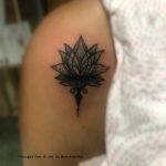 tattoo fiore di loto by @pendastattoo