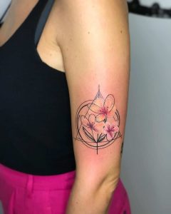 tattoo fiore di pesco by @sonia_tessari