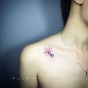 tattoo fiore di pesco by @tattoosilent