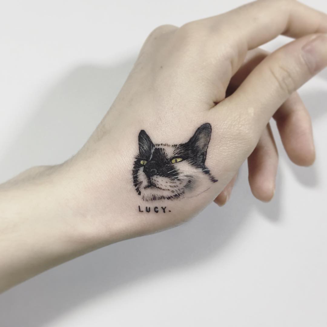 tattoo gatto by @andante.tattoo
