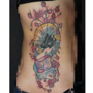 Tattoo geisha fiori di ciliegio
