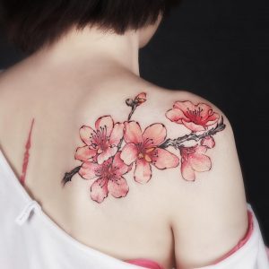 tatuaggio fiore di pesco by @beautytattoo_bai