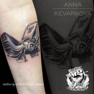 gufo tattoo by @kevarkova_anna