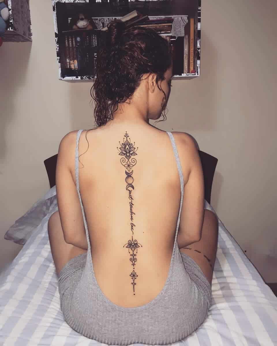 tatuaggio spina dorsale