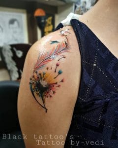 tatuaggio soffione colorato by @vedi_tattooist