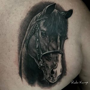 tattoo-cavallo-by-@robkanys