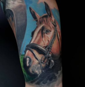 tattoo-cavallo-by-@taganrog.tattoo