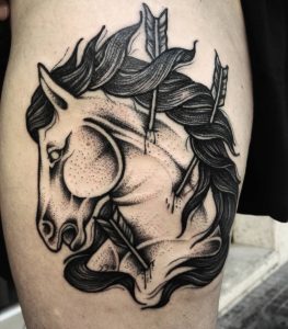 tattoo-horse-by-@zosa_tattooer