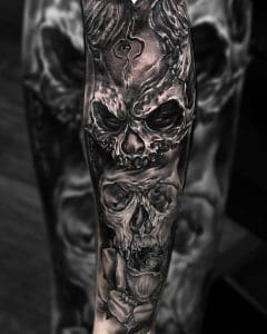 teschio black n grey by @jakutattoo