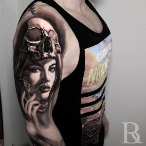 teschio black n grey con donna by @inkbybali