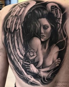 tatuaggio angelo custode donna con rosa by @antonioragonetattoo