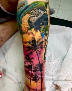 tatuaggio pappagallo palma