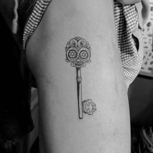 tattoo chiave teschio by @mattiatrivella_tattooing
