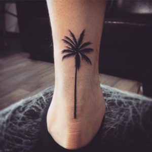 tattoo palma caviglia by @mintinktattoo