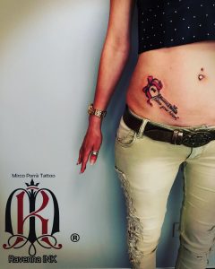 tatuaggio chiave con fiocco by @ravennaink