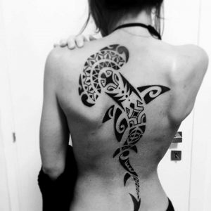 tattoo tribali sulla schiena by @fungusart