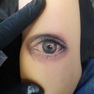 tattoo occhio by @leon_art