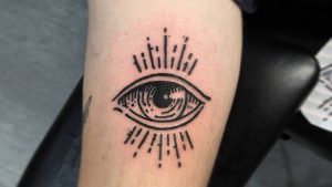 tattoo occhio stilizzato by @suthalontong