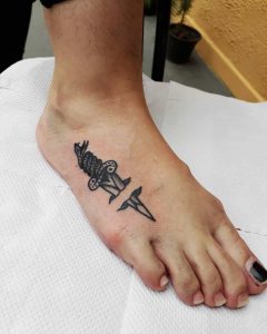 pugnale tattoo by @tattooguima