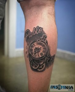 tattoo orologio con scritta