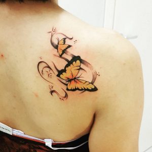 tattoo-farfalla-spalla-by-@alessandro_tattooartist