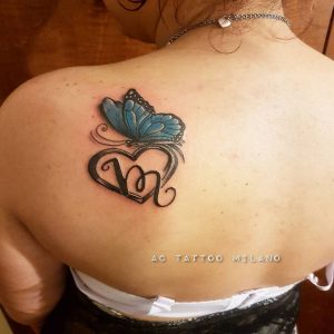 tattoo-farfalle-con-lettere-e-iniziali-by-@actattoomilano