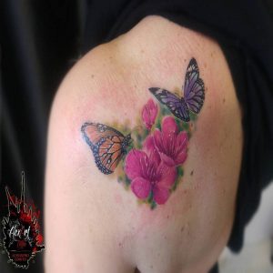 tattoo-farfalle-e-fiori-by-@alessandrocomitotattoo