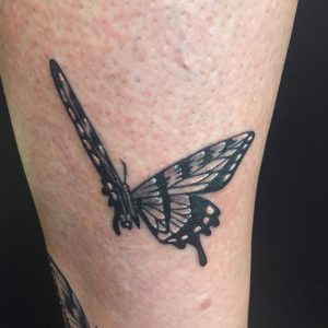 tattoo-farfalle-in-bianco-e-nero-by-@antoniopappi