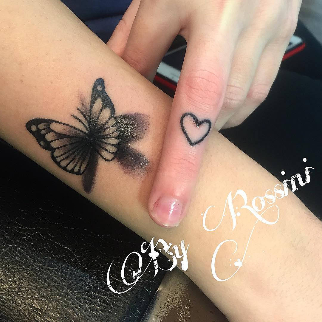 tattoo-farfalle-piccole-by-@tattooartluigi_rossini