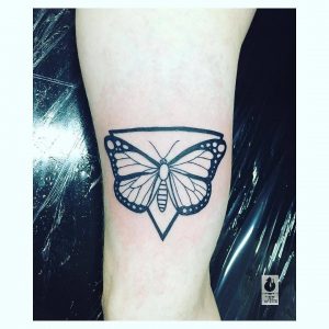 tattoo-farfalle-stilizzate-by-@alinetorchia