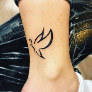 tattoo-farfalle-stilizzate-by-@black_lotus_tattooshop