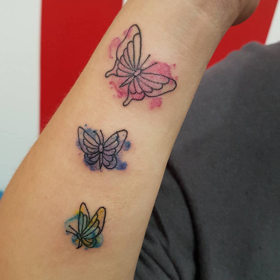 tattoo-farfalle-stilizzate-by-@holy_ink_firenze