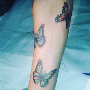 tattoo-gruppo-di-farfalle-by-@alessio.aquilani