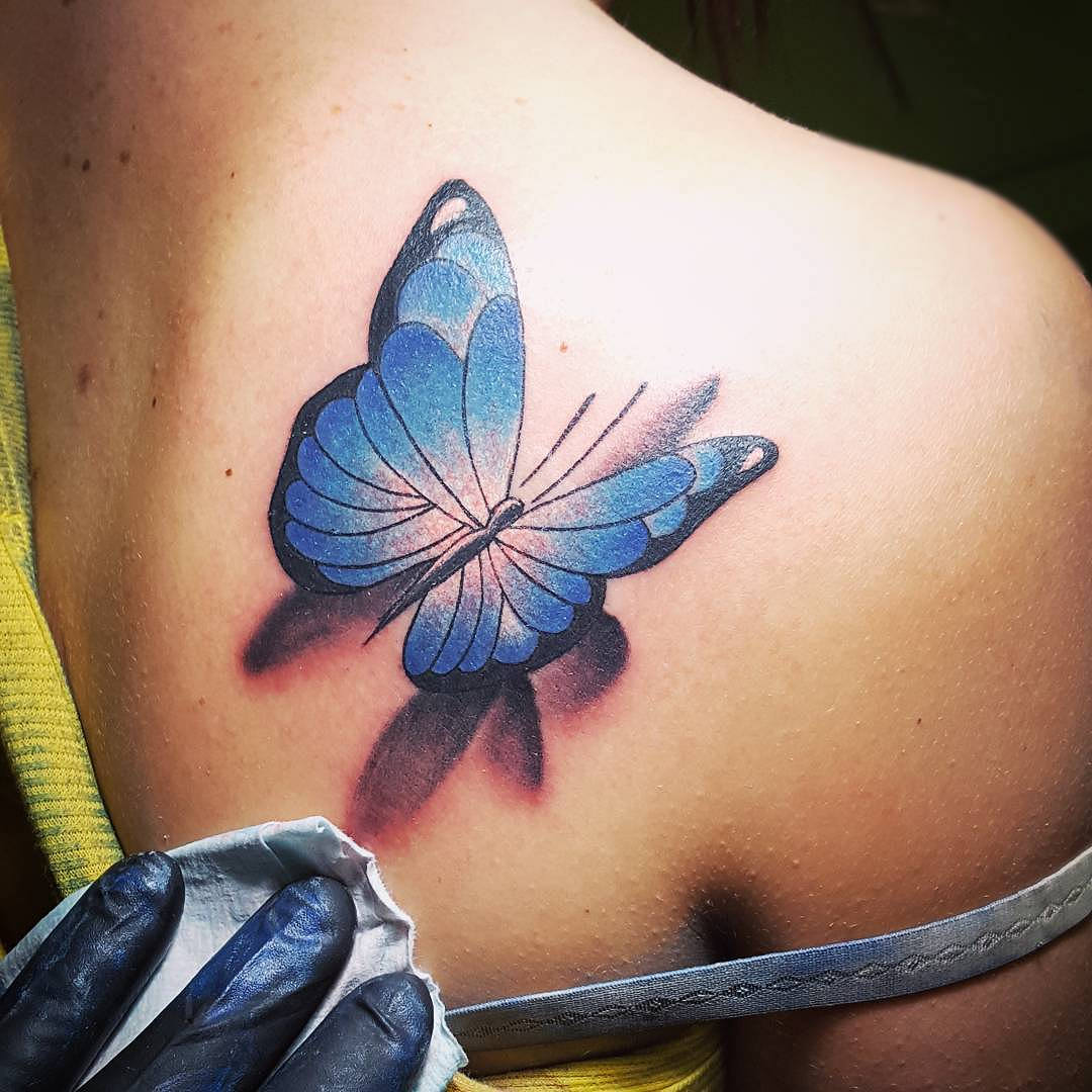 tatuaggio-farfalle-realistiche-by-@mr_floyd_tattoo
