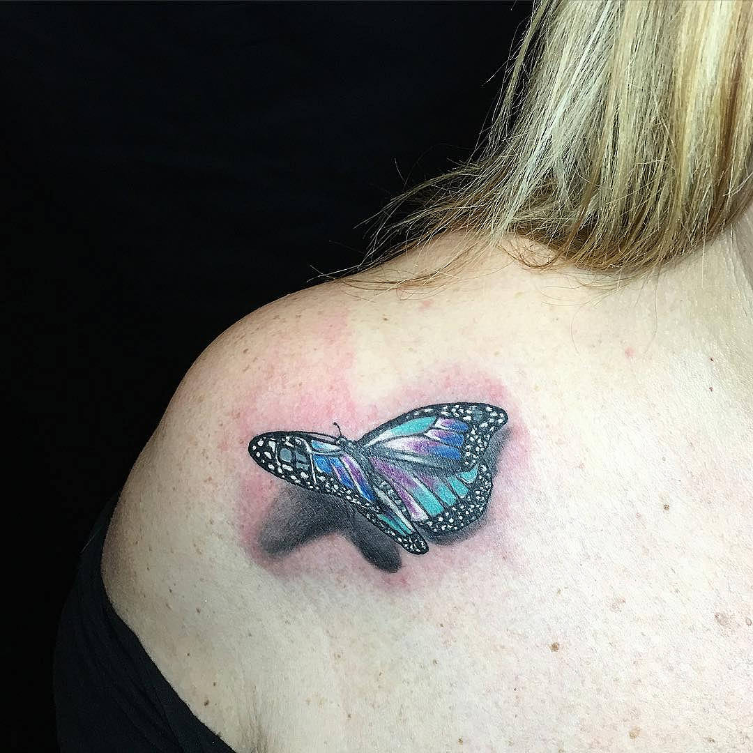 tatuaggio-farfalle-realistiche-by-@stifftattoo