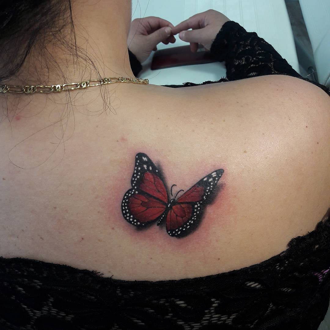 tatuaggio-farfalle-schiena-by-@tauro_tattoo