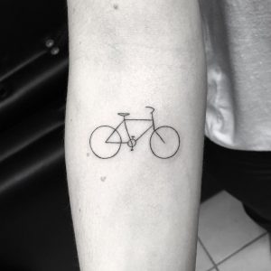 tattoo bicicletta stilizzata by @gui_tattoo