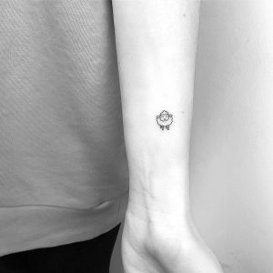 tattoo stilizzato pecora by @cagridurmaz