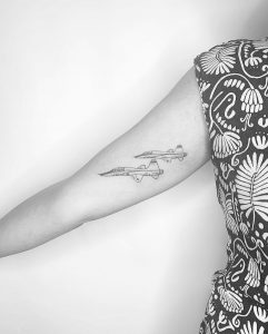 tattoo aereoplano by @inkynas