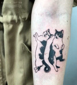 Tattoo gatto by @entala_tattoo