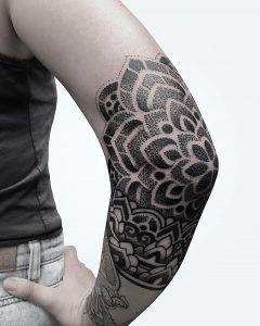 mandala tatuaggio by @manchetattoo