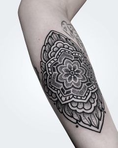 tattoo mandala braccio by @manchetattoo