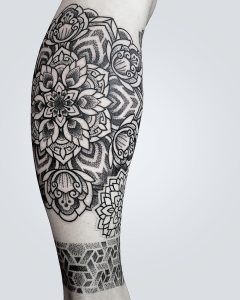 tatuaggio mandala by @manchetattoo