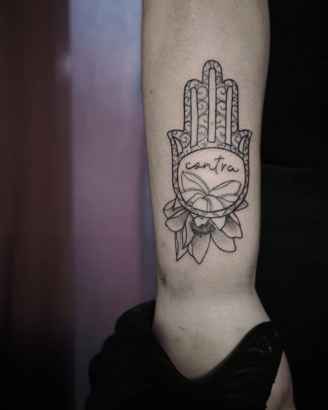 fiore di loto tattoo mano di fatima by @matteozat tattoo