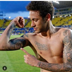 Tatuaggio ritratto della madre di Neymar
