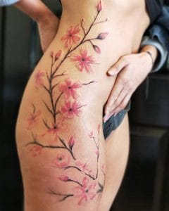 tatuaggio gamba fiori