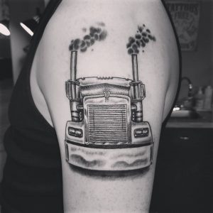 tatuaggio lavoro camionista